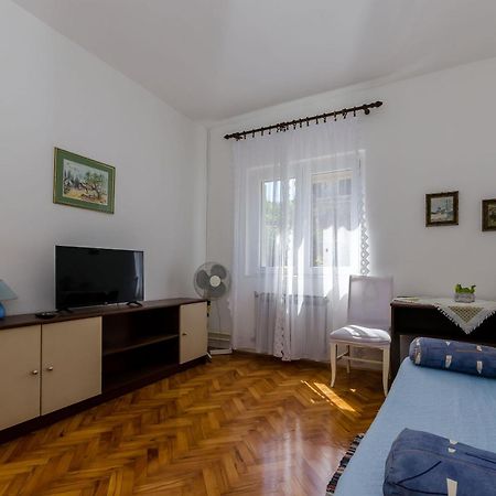 Apartments Jakov Jelsa  Luaran gambar