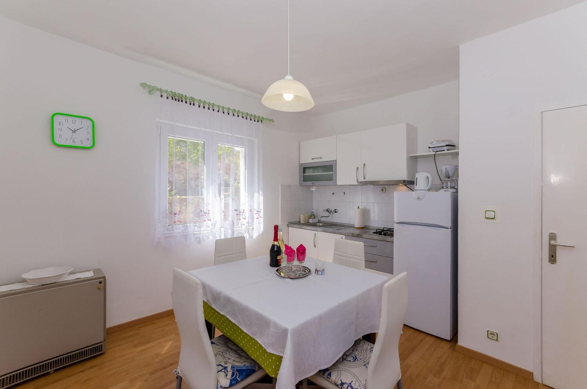 Apartments Jakov Jelsa  Luaran gambar