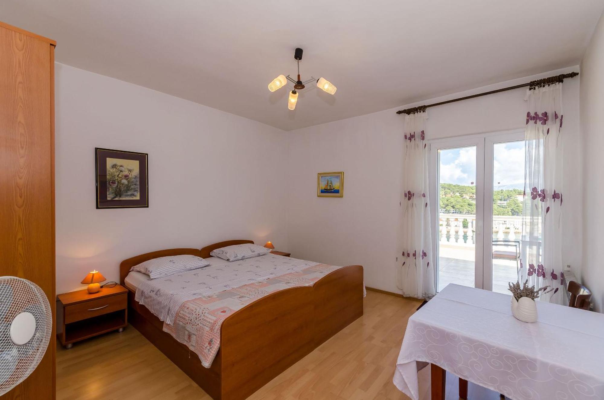 Apartments Jakov Jelsa  Luaran gambar