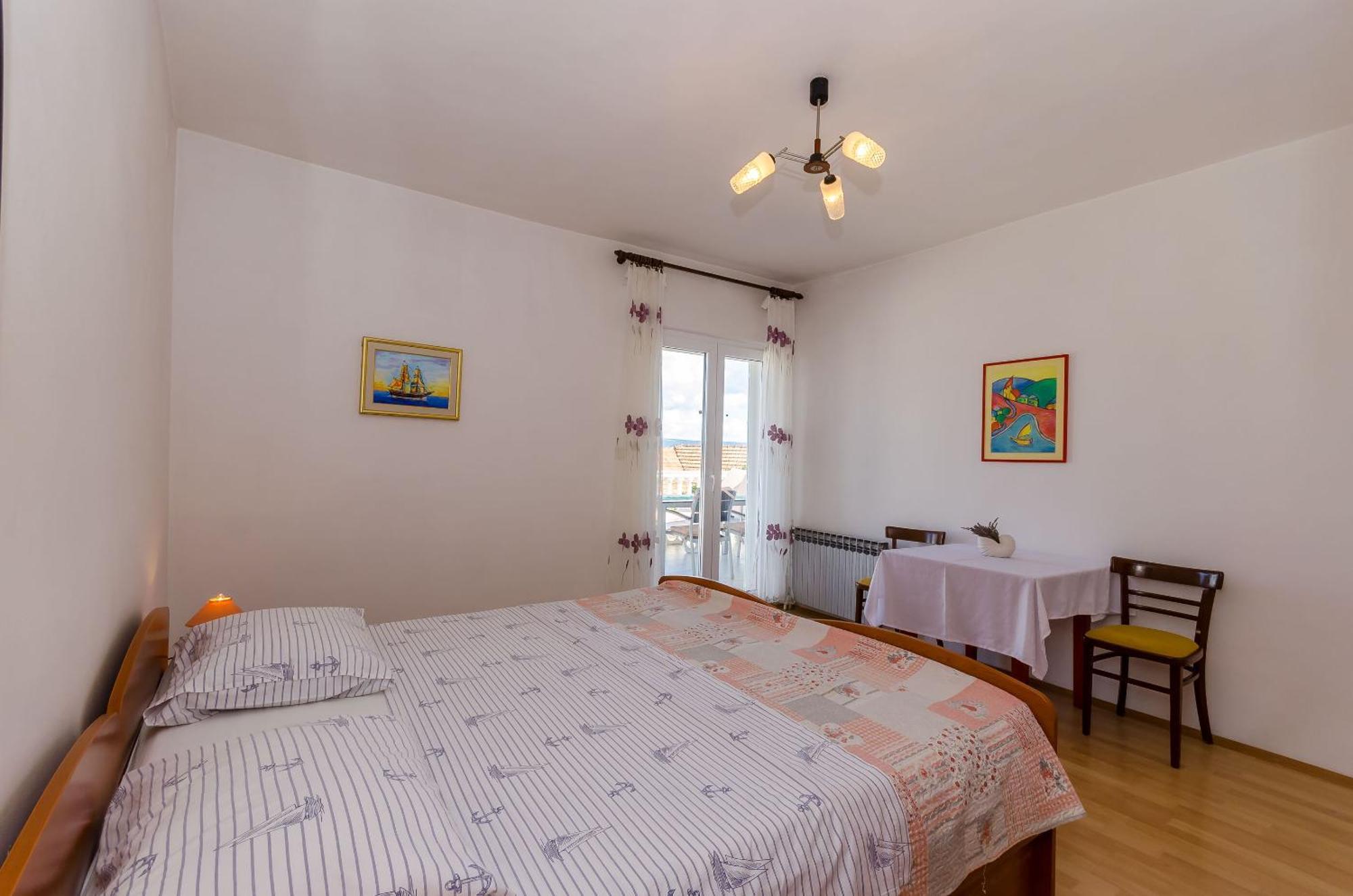 Apartments Jakov Jelsa  Luaran gambar