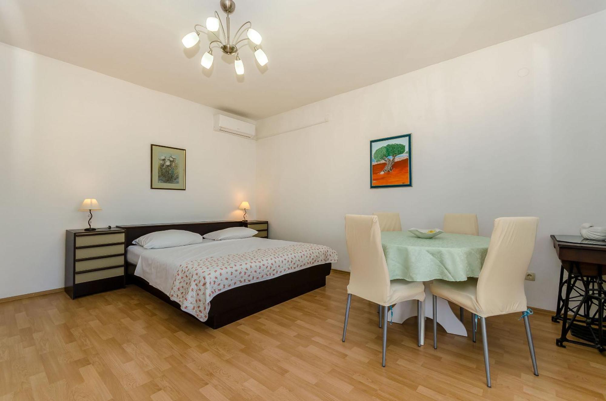 Apartments Jakov Jelsa  Luaran gambar